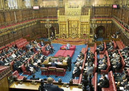 مجلس اللوردات البريطاني يتبنى قانون تأجيل بريكست