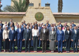 مكرم تلتقى ضباط القوات المسلحة المرشحين للتمثيل الدبلوماسي العسكري