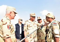 القائد العام للقوات المسلحة يشهد إجراءات التفتيش ورفع الكفاءة القتالية بالمنطقة المركزية العسكرية