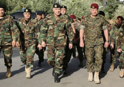 الجيش اللبناني يعمل على فتح الطرق الرئيسية دون الاصطدام مع المتظاهرين