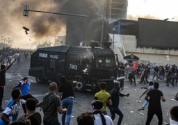 قتلى احتجاجات العراق يرتفعون إلى 65 .. ورفع اضطرارى لحظر التجول لضرورات الحياة اليومية