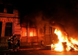 الجيش التشيلى ينتشر فى الشوارع بعد فرض حظر التجول بسبب المظاهرات