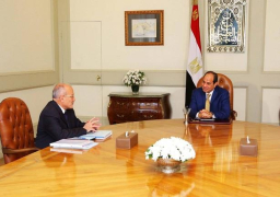 الرئيس السيسي يوجه بتوطين صناعة النقل فى مصر