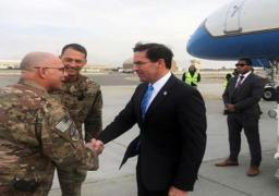 وزير الدفاع الأمريكى يصل بغداد فى زيارة مفاجئة على خلفية سحب القوات من سوريا وادخالها العراق