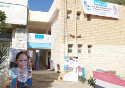بالصور … صندوق تحيا مصر : قوافل نور حياة تصل مدارس مدينة العلمين