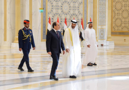السيسي يختتم زيارته للإمارات بجولة في معرض أبوظبي الدولي للبترول