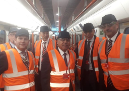 خلال زيارته لمصنع بومبارديه بمقاطعة ديربي البريطانية