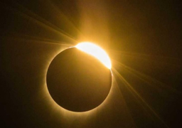 الحدث الفلكى الأهم بـ2020 .. الكرة الأرضية تشهد كسوف حلقى غدا يُرى بمصر