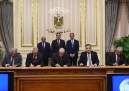 الحكومة تفوض وزير الاتصالات في تعاقدات تكنولوجية حتى 2023