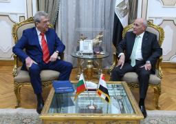 العصار” يبحث أوجه التعاون المشترك مع سفير جمهورية بلغاريا بالقاهرة