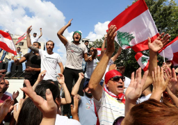 المتظاهرون يحتجون على ترشيح وزير سابق لرئاسة الحكومة في لبنان