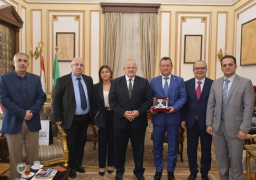 د.الخشت يبحث سبل التعاون بين جامعتى القاهرة وبوخارست