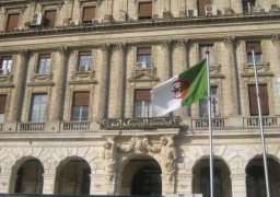 الجزائر .. تعيين محافظ جديد للبنك المركزي ورئيس لسوناطراك