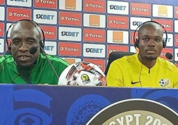 مدرب جنوب أفريقيا يتمنى مواجهة مصر في النهائي