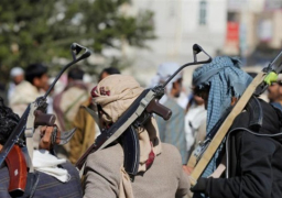 ميليشيات الحوثى تعتقل عشرات الموظفين بعد مطالبتهم برواتبهم