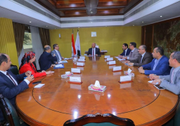 وزير النقل يبحث مع البنك الافريقي للتنمية التعاون الاستثماري المشترك من خلال التعاون في تنفيذ جزء المحور داخل الأراضي المصرية