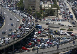 النشرة المرورية.. كثافات متحركة بمحاور القاهرة والجيزة