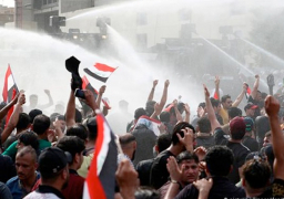 المحتجون يقتحمون نقطة التفتيش الأولية في السفارة الأمريكية في بغداد