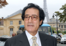 فاروق حسني يشارك في افتتاح معرض للفنان محمد زينهم بدار الأوبرا