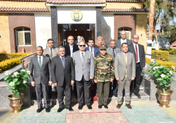 بالتعاون مع القوات المسلحة جامعة عين شمس تنظم قافلة تنموية شاملة لأبناء جنوب الصعيد بمحافظة أسيوط …