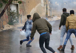 بالصور..إصابة العشرات جراء اعتداء قوات الاحتلال على مسيرة كفر قدوم