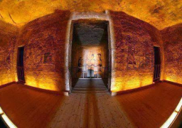 تعامد الشمس اليوم على قدس أقداس معبد حتشبسوت فى عيد حورس