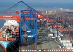 تفريغ 10 آلاف طن رخام وتداول 30 سفينة بموانئ بورسعيد