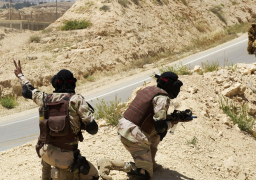 مقتل قيادى حوثى وإصابة آخر فى قصف للجيش اليمنى شرق تعز