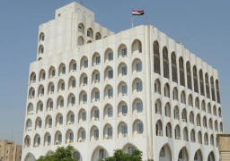 الخارجية العراقية تستدعي السفير الأمريكي بسبب الضربات الجوية