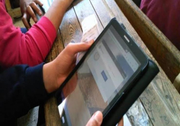 بدء امتحان التاريخ والفيزياء لطلاب الصف الأول الثانوي في ١٤ محافظة من المنزل