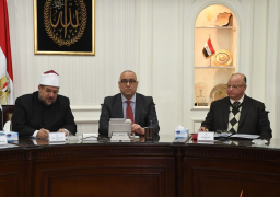 وزيرا الإسكان والأوقاف ومحافظ القاهرة يتابعون عدداً من المشروعات المشتركة لتطوير المناطق العشوائية بالقاهرة