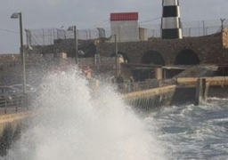 إغلاق ميناء البرلس بكفر الشيخ لليوم الثامن لسوء الأحوال الجوية