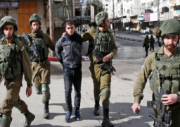 الاحتلال الإسرائيلي يعتقل ثمانية مواطنين من الضفة
