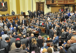 البرلمان والحكومة يتفقان على مشروع قانون لحل أزمة ال5 علاوات