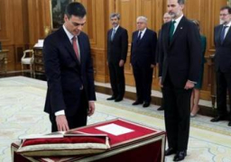 “بيدرو سانشيز” يؤدي اليمين الدستورية رئيسا لوزراء أسبانيا