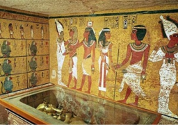 زيارة مجانية الي مقبرة توت عنخ أمون لركاب الباخرة التى تعرضت لحريق