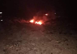 بالصور .. سقوط طائرة عسكرية فى الجزائر .. وتبون يعزى أسرتى الطيارين