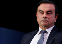 لبنان يصدر قرارا بمنع رجل الأعمال كارلوس غصن من السفر