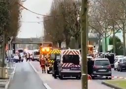 مقتل اثنين وإصابة 4 في حادث طعن قرب باريس