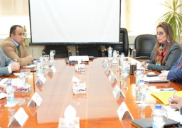 بالصور .. المالية : 2 مليار جنيه لتنفيذ الخطة العاجلة لرصف الطرق بالمحافظات