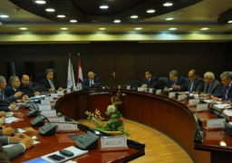 وزير النقل يتابع تنفيذ مشروعات تطوير مزلقانات ومحطات السكة الحديد