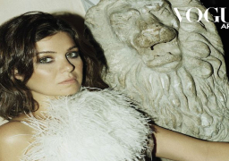 يسرا اللوزي تزين صفحات مجلة “فوج” لشهر يناير