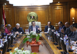 بالصور .. وزير التعليم العالي والبحث العلمي يستعرض الالتزام بالبرنامج الزمنى لتنفيذ خطة الوزارة