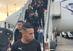 بالصور .. الزمالك يصل القاهرة متوجا بالسوبر المصرى بطائرة مصر للطيران
