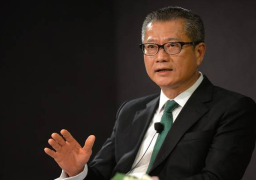 وزير المالية في هونج كونج .. المدينة تواجه صدمات مثل موجات “تسونامي” العاتية بسبب كورونا