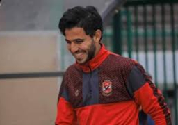 حمدي فتحي لاعب الأهلي يواصل تنفيذ جلسات العلاج الطبيعي