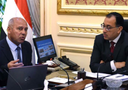 رئيس الوزراء يتابع تطوير الطريق الدائري ويكلف بإلغاء المواقف العشوائية