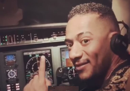 الطيران المدني يؤكد قراره بشأن سحب رخصة طيار واقعة “محمد رمضان”