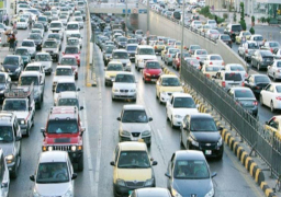 كثافات مرورية متحركة بمحاور القاهرة والجيزة