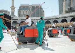 لضمان سلامة قاصديه..غسل وتعقيم المسجد الحرام 4 مرات يوميا